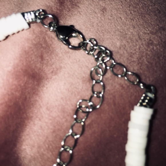 Custom Handmade Shell Necklace & Matching Earrings - Picture 6 of 16